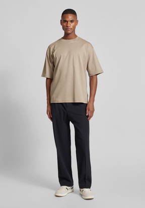 T-shirt Masculina com Gola Redonda Canelada Marrom