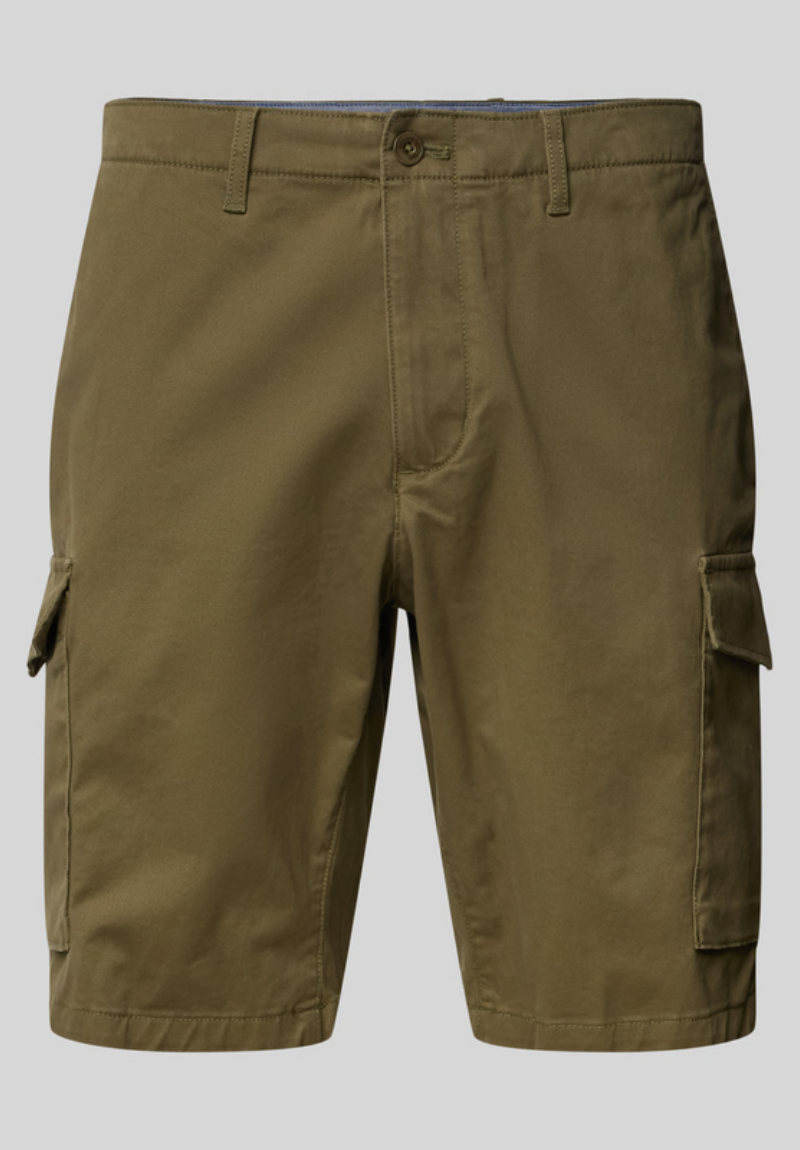 Bermuda Cargo Masculina de Corte Regular com Passadores de Cinto Cáqui