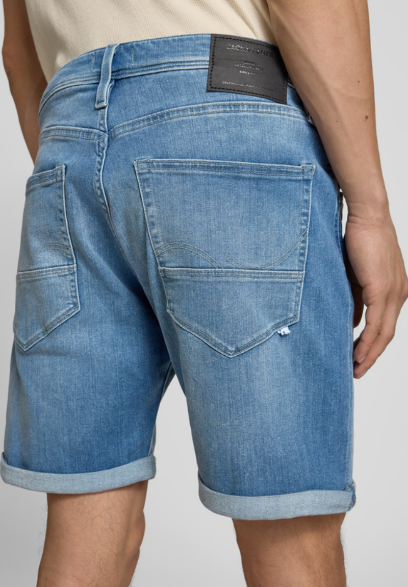 Bermuda Jeans Masculina de Corte Reto com 5 Bolsos Azul