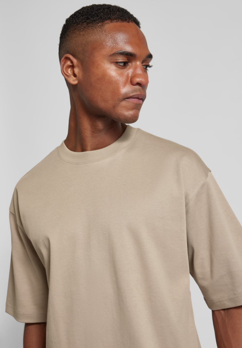 T-shirt Masculina com Gola Redonda Canelada Marrom