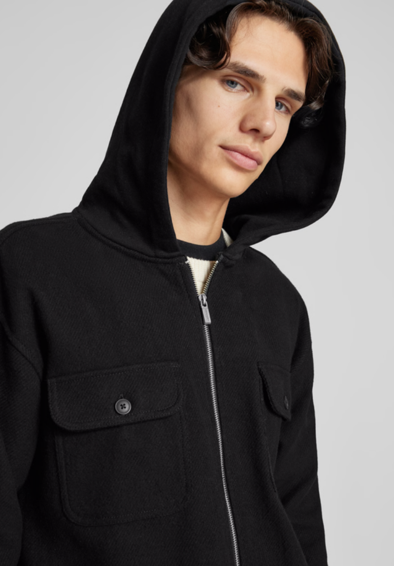 Casaco Masculino com Capuz Preto